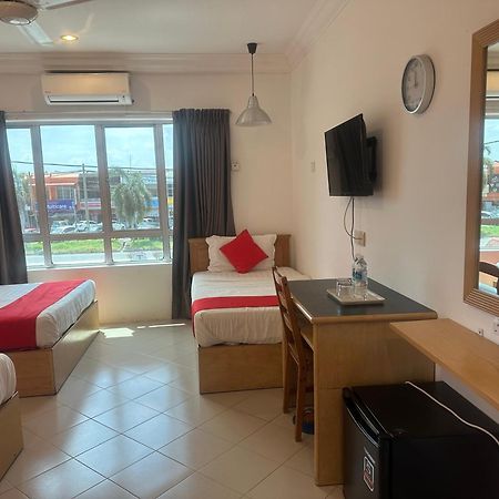 V Hotel Teluk Intan Luaran gambar