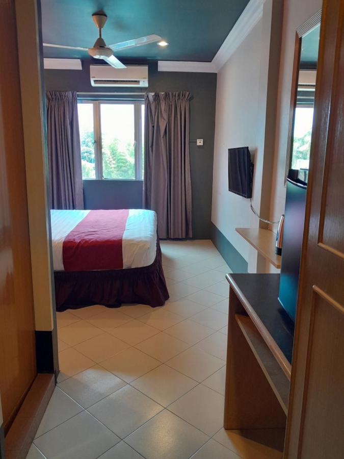 V Hotel Teluk Intan Luaran gambar