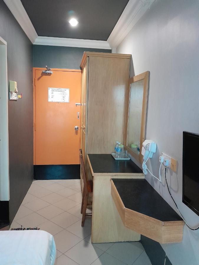 V Hotel Teluk Intan Luaran gambar
