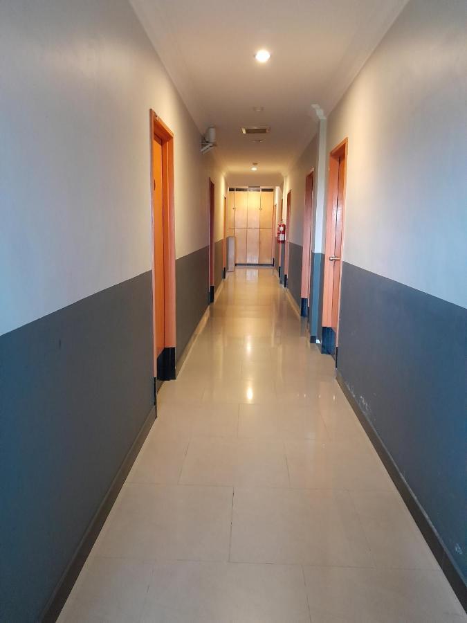 V Hotel Teluk Intan Luaran gambar