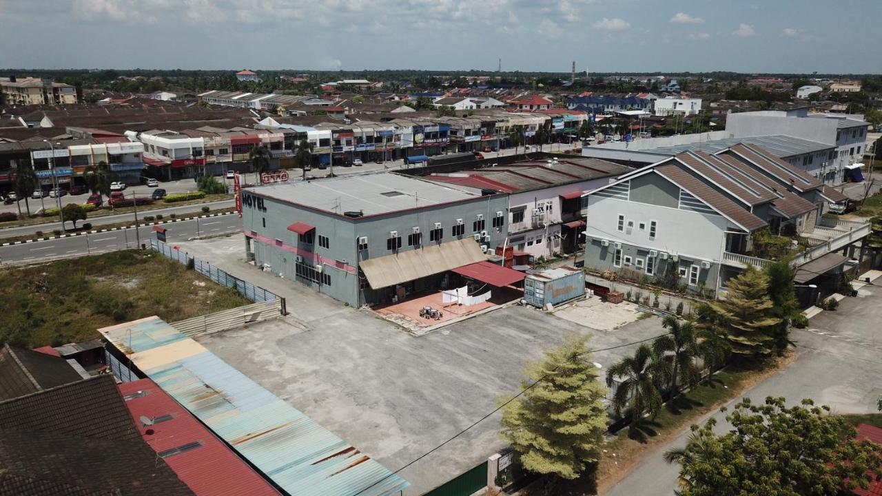V Hotel Teluk Intan Luaran gambar