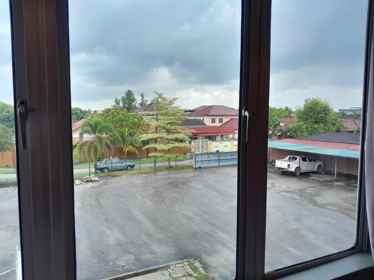 V Hotel Teluk Intan Luaran gambar