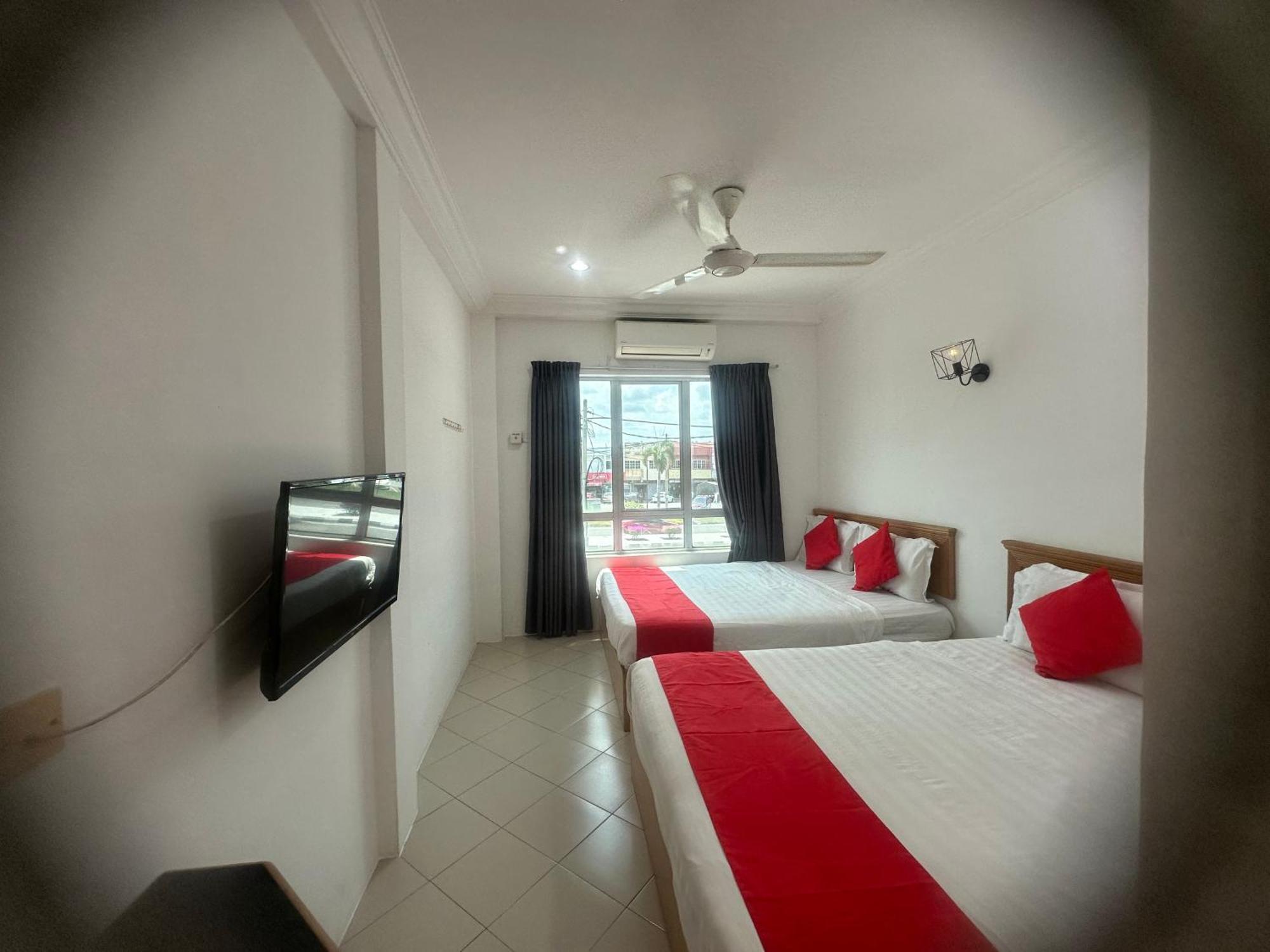V Hotel Teluk Intan Luaran gambar
