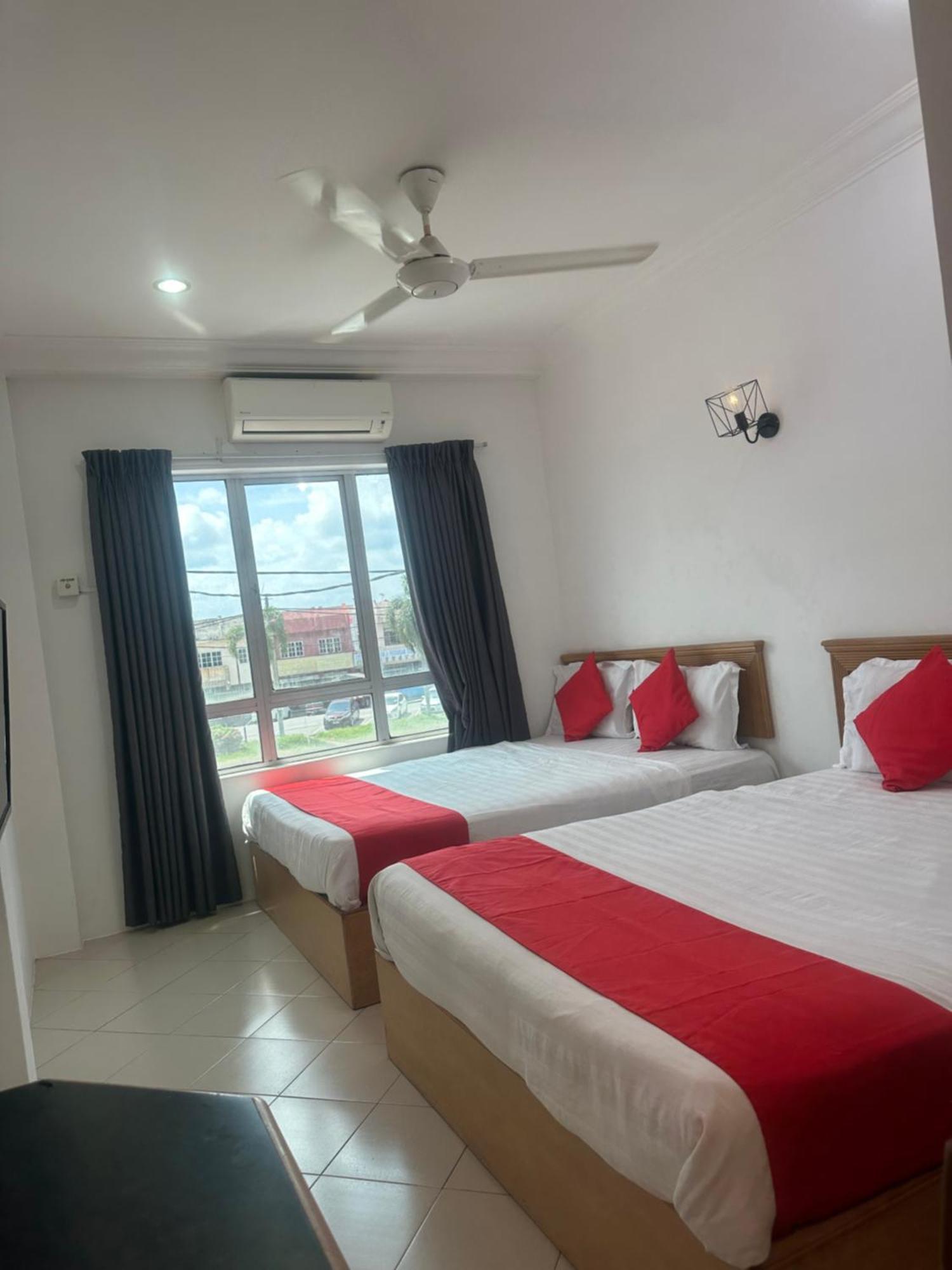 V Hotel Teluk Intan Luaran gambar