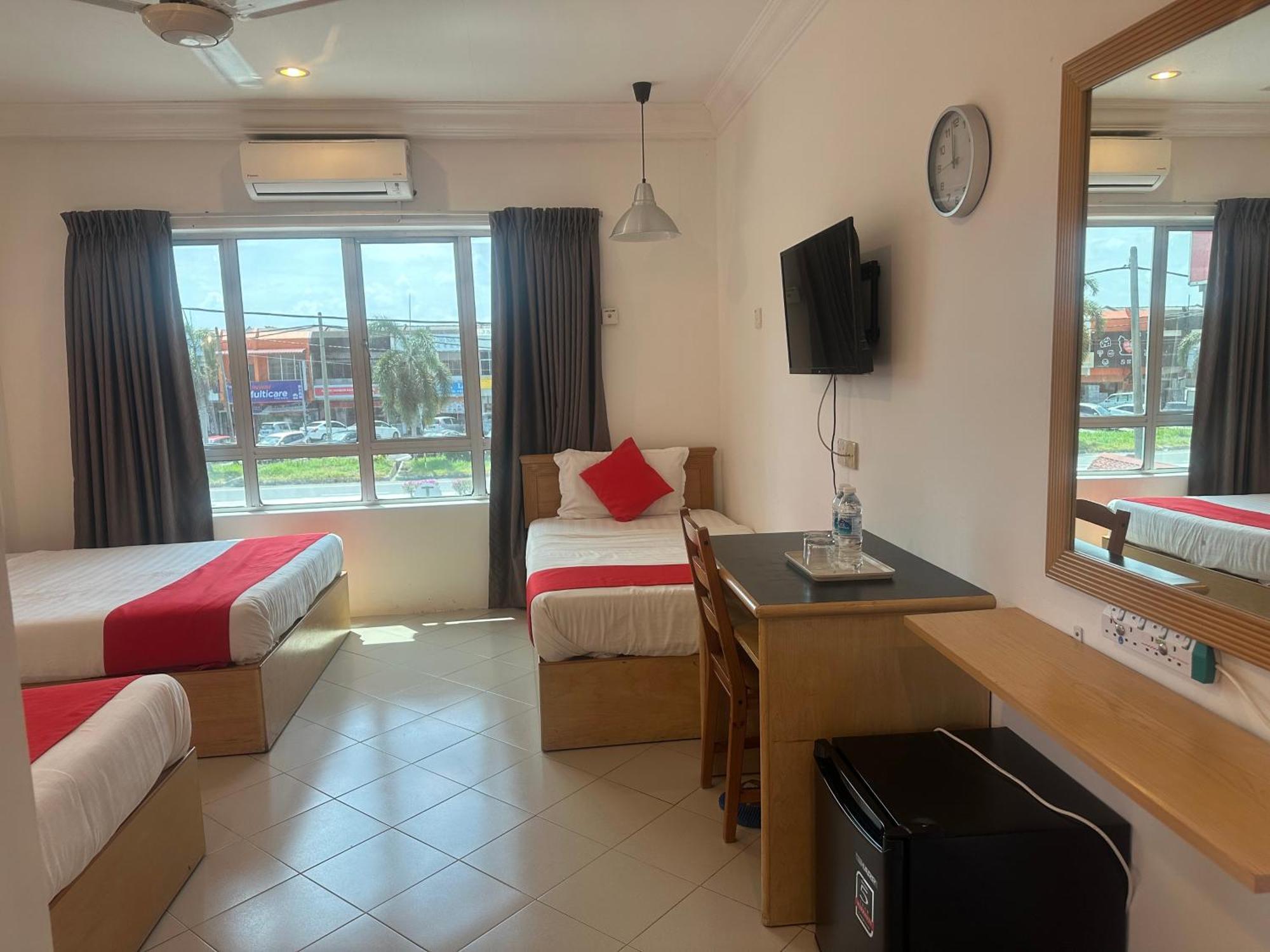 V Hotel Teluk Intan Luaran gambar