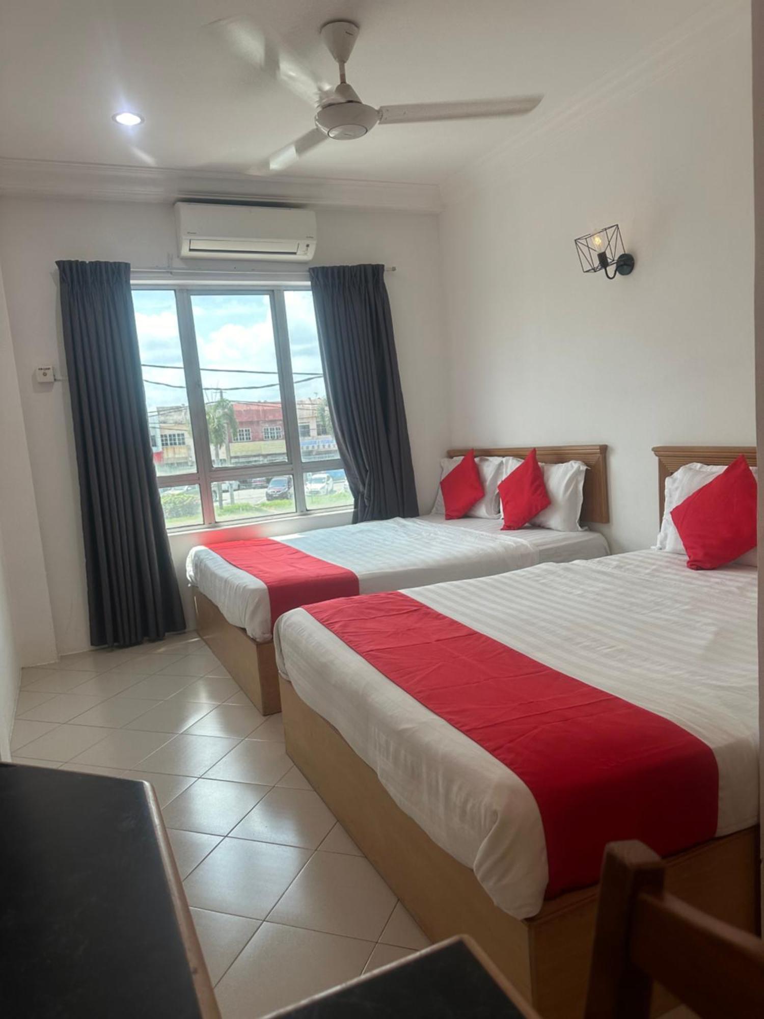 V Hotel Teluk Intan Luaran gambar